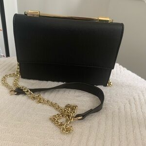 Elegant Black Chain Strap Bag